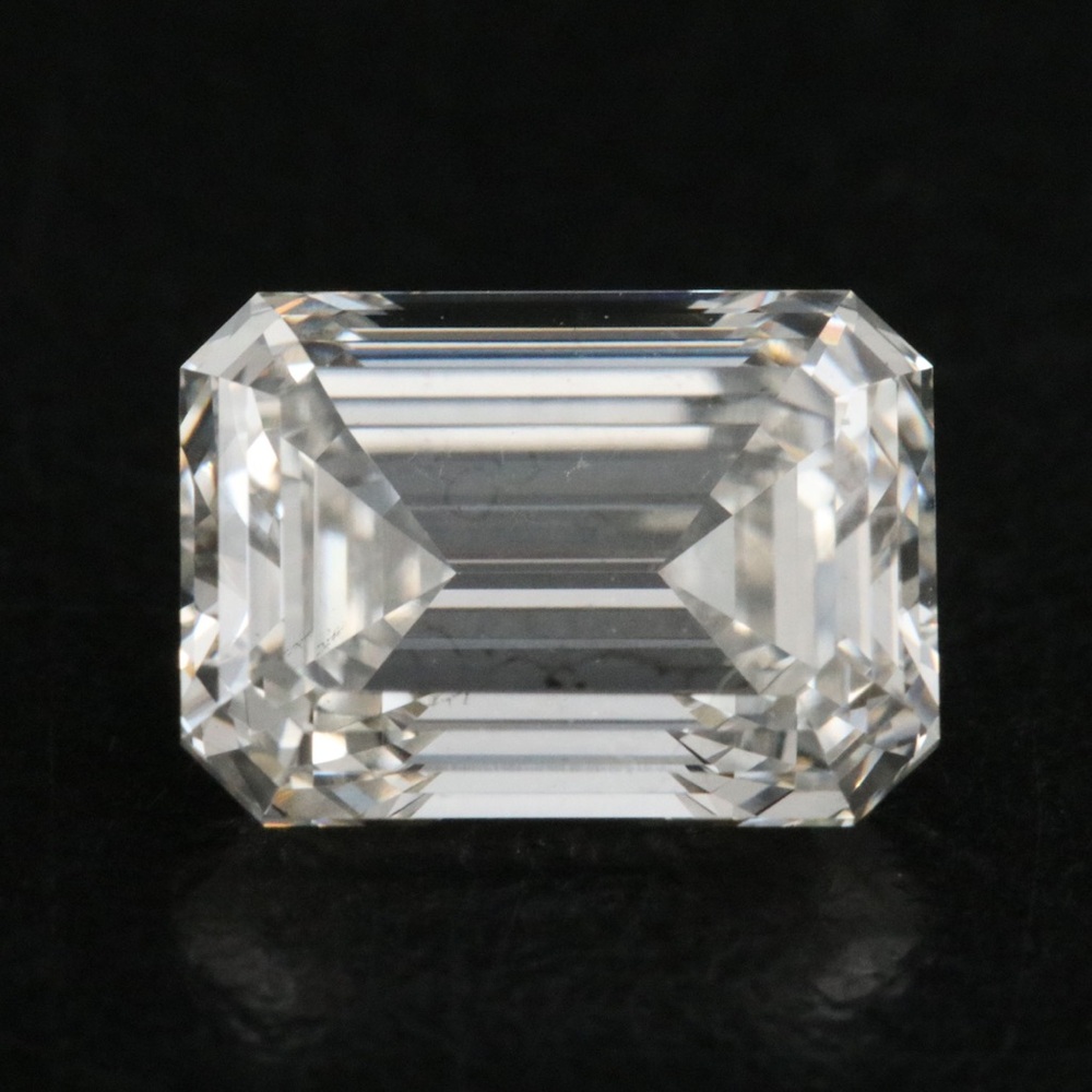 2.51 carat Emerald Diamond